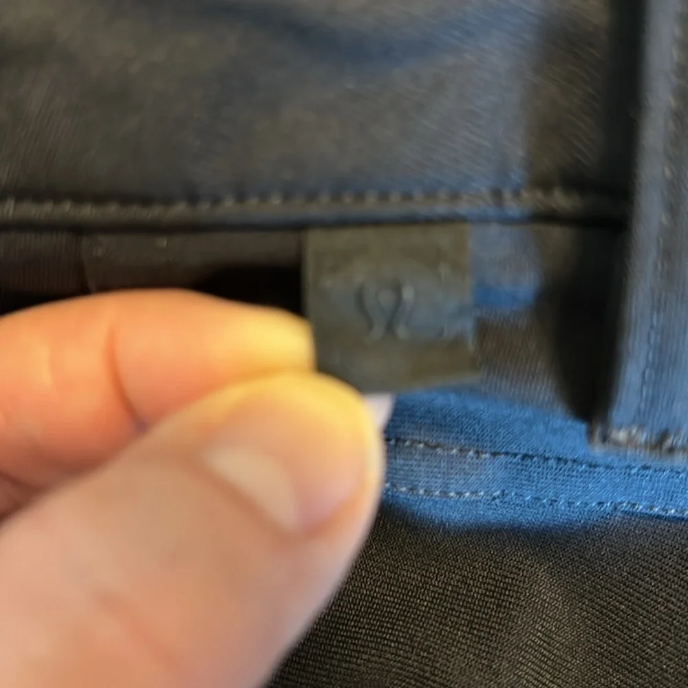 Lululemon Men’s ABC Pant Slim Warpstreme  size 30 -‎ Obsidian color